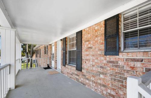 St. Augustine House | Fido Friendly Condo Sun and Fun Walk to DT Free Parking