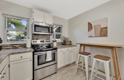 Wichita House | *Fido's Favorite* 2BD/1Bath ~Fully Fenced Retreat~
