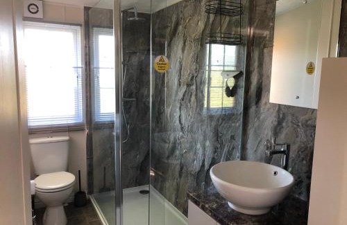 Skipwith Cabin | Field House Farm - Owl Lodge or Honey Pod - countryside stay near York