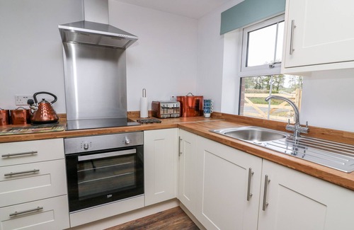 Llanybydder Cottage | FIELD VIEW, pet friendly, character holiday cottage in Llanybydder