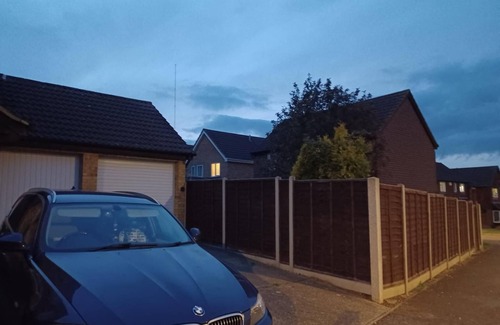Luton Apartment | Fieldfare Green - Huku Kwetu (Luton)