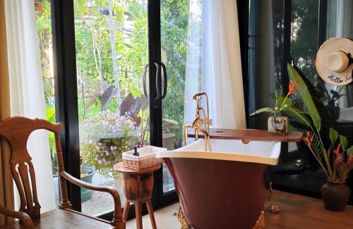 Rim Nuea Bed & Breakfast | Fieldlight & Pool Villa with Garden & Tub云上稻影