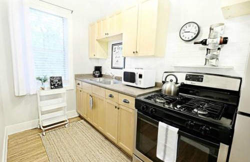 Lower Greenville Apartment | FIFA Ready The Explorer's Hearth Lower-Greenville Ave Area