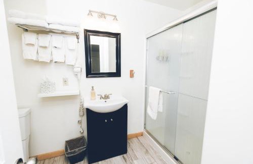 Crestone Apartment | Fifth Dimension Room 1