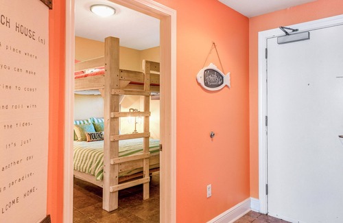 Gulf Shores Condo | Fifth floor oceanfront condo with pool, ocean view, high-speed WiFi, & W/D