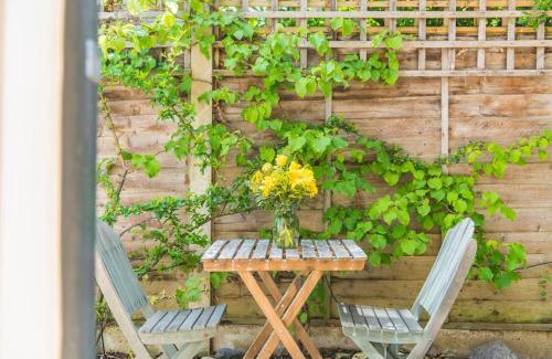 Deal House | Fig Tree House by Keepers Cottages