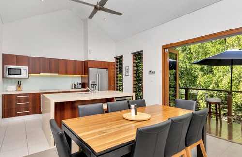 Palm Cove House | Figtree Villas Palm Cove
