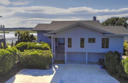 Wilmington House | Figure Eight Island/Gorgeous Sunsets Overlooking Sound With Deep Water Dock