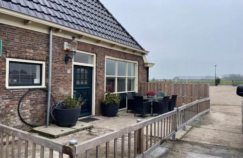 Dokkum Apartment | Fijne woning op hippische accommodatie aan de rand van Dokkum