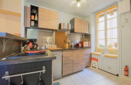 Annecy Old Town Apartment | Filaterie romantic old town