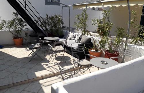 Hydra House | Filenia