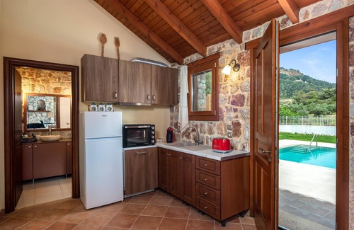 Pastida Villa | Filerolia Stone House