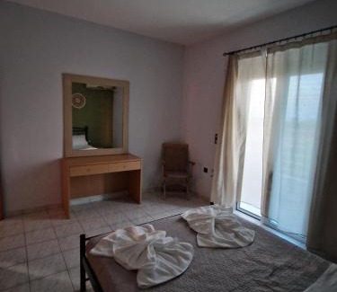 Tingaki Apartment | FILIANTHI