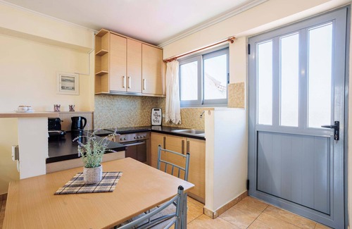 Filiatra Apartment | Filiatra Cozy Cental Retreats with Balconies