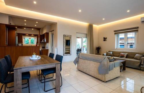Filiatra House | Filiatra Downtown Cozy Retreat - Homely Vibes