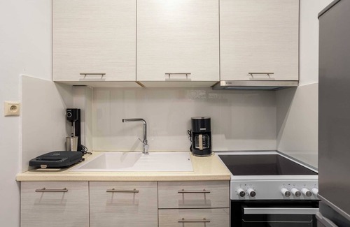 Filiatra Apartment | Filiatra Welcoming Hideaway - A Cozy Urban Escape