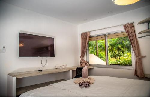 Ko Chang Apartment | Filou Studio Butterfly Pool Access 29 66