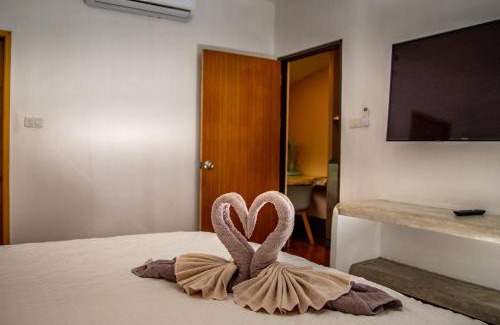 Ko Chang Apartment | Filou Studio Butterfly Pool Access 29 66