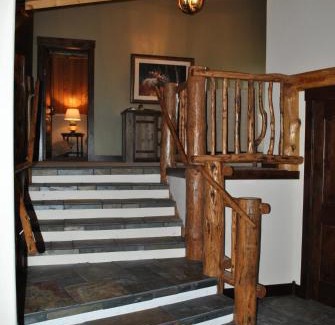 Victor Bed & Breakfast | Fin and Feather Inn
