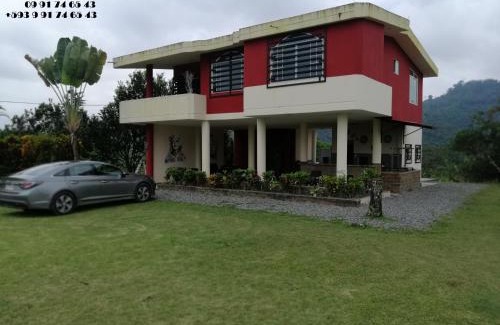 Santo Domingo de los Colorados Apartment | Finca San Mateo