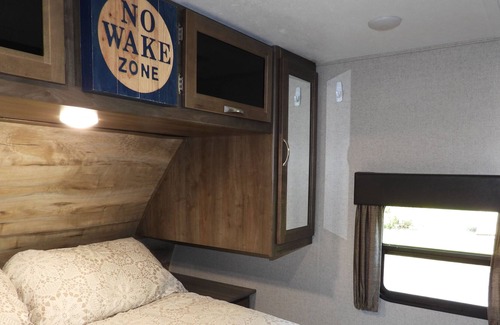 Barstow House | Final-Lee Here RV rental on quiet 26-acre tree farm 40 miles south of DC/Annap.