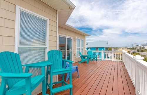 Topsail Beach House | Finally Beachin' - Great 4 BR Home - Ocean View & Easy Beach Access!