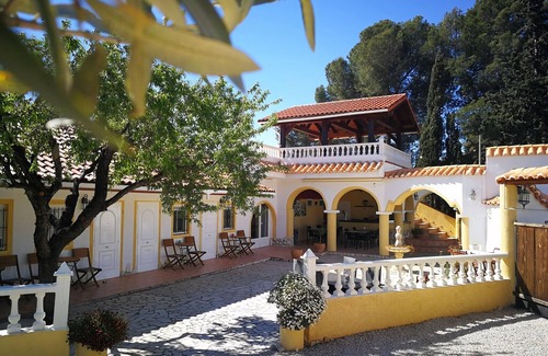 Aigues Villa | Finca Bilou, 5 double rooms with ensuite bathroom, private pool with jacuzzi