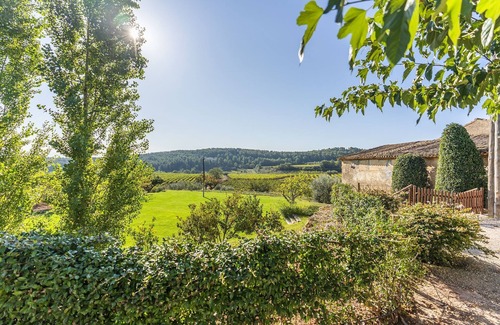 L'Avella Apartment | Finca Can Romeu: Alojamiento Rural Entre Viñedos