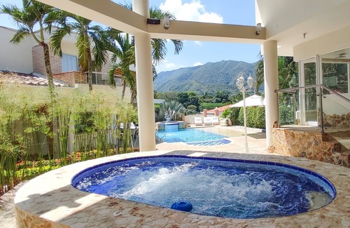 San Jeronimo Villa | Finca CaraLuna, Armonía En Todo Esplendor