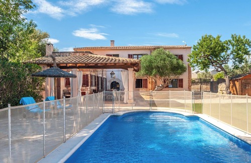 Es Llombards Villa | Finca 'Casa Jan' with Pool & Wi-Fi