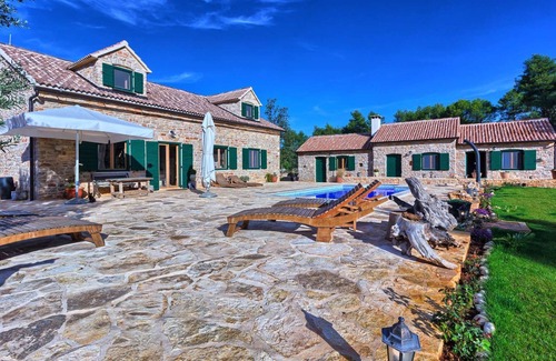 Stari Grad Villa | Finca Hvar - 3 individual houses, 5 bedrooms, bicycles for all, and a pool