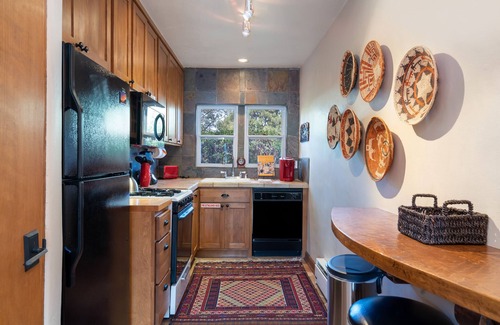 South Capitol House | Finca Mapache | Near Historic Downtown Attractions