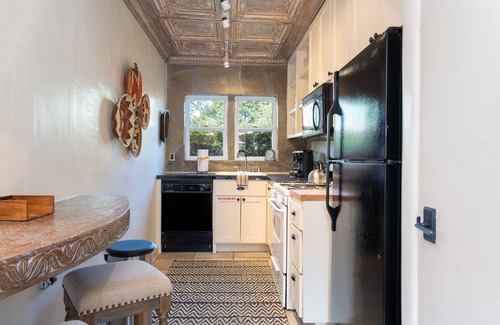 South Capitol House | Finca Mapache | Near Historic Downtown Attractions