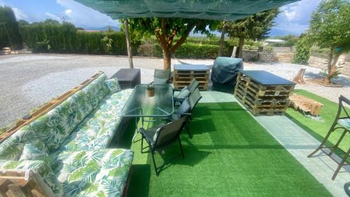 Albunuelas Villa | Finca Tranquil - A country villa near Granada with pool table, BBQ, darts and games