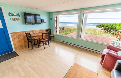 Rockaway Beach House | Finch House