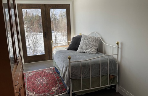 Kincardine Cottage | Find your Happy Place at this Lake Huron Cottage!