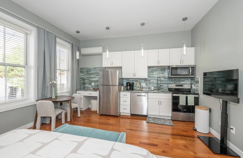 Over-the-Rhine Apartment | Findlay Market Suite 2