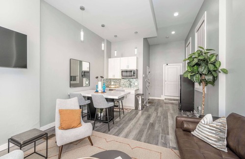 Over-the-Rhine Apartment | Findlay Market Suites – 4 in 1!
