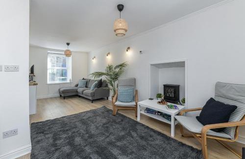 Rhiwbryfdir House | Finest Retreats - The Moelwyn