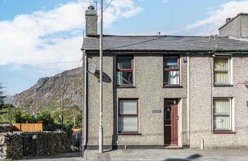 Rhiwbryfdir House | Finest Retreats - The Moelwyn