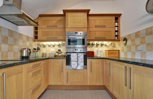 Hawes House | Finest Retreats - Dales Barn Top
