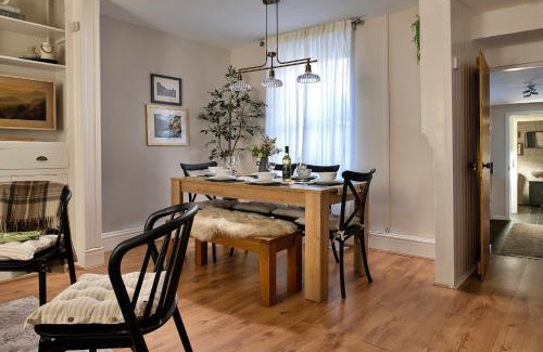 Rhiwbryfdir House | Finest Retreats - Bwthyn Llechi, Slate Cottage