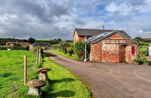Saint Blazey House | Finest Retreats - The Barn at Prowses Farm