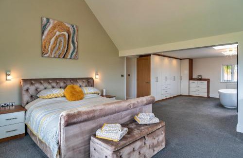 Lympsham House | Finest Retreats - Stone Bow Farmhouse