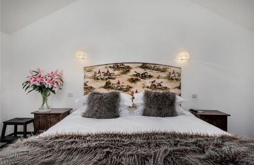 Blackburn House | Finest Retreats - Middle Warble Stables