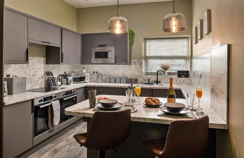 Rhyd-y-clafdy Apartment | Finest Retreats - Peace Retreats Penthouse