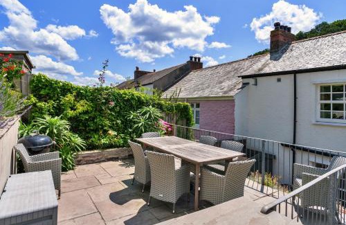 Cawsand House | Finest Retreats - Woodleigh, Cawsand