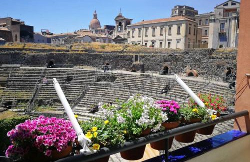 Old Town Apartment | Finestre sul Teatro - Catania - Parking included