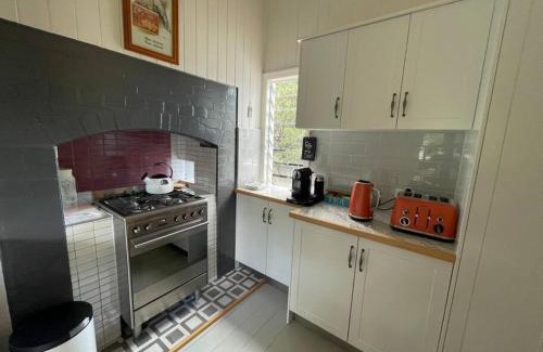 Stanthorpe House | Finney Cottage