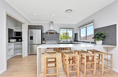 Caves Beach House | Finns at Caves Beach Resort